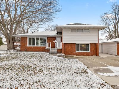 Property at 30631 Bayview Dr, Rockwood, MI