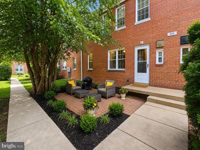 211 E Glebe Rd APT D