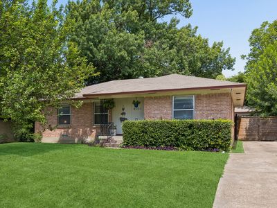8031 Fall River Dr