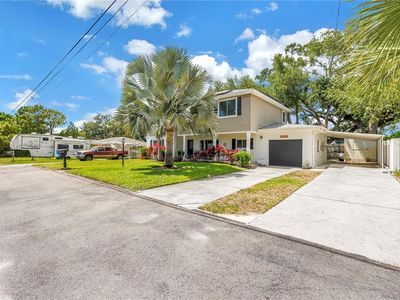 10819 Seminole Dr N