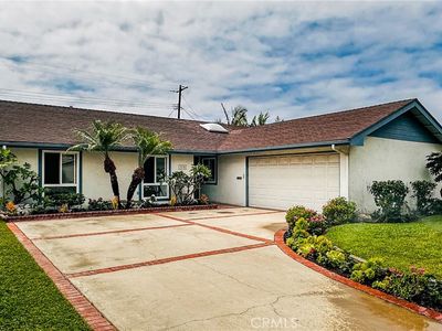 16381 Lakemont Ln