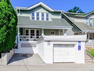 548 Davis Avenue