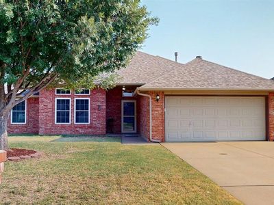 805 Canyon Dr