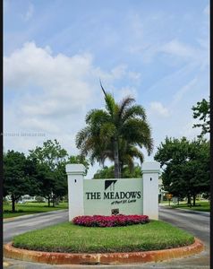 2058 SE Wild Meadow Cir #101