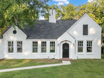 3135 Lexington Rd