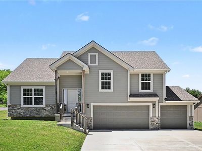 1301 W Concord Dr