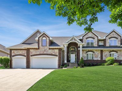1125 Glen Oaks Dr