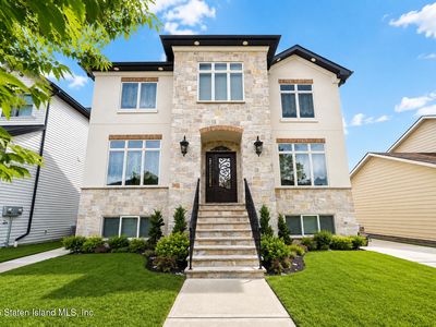 394 Stafford Ave