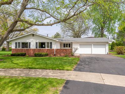 8 Candlewick Ct