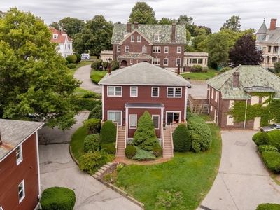Property at 43 Ocean Ave, Lynn, MA