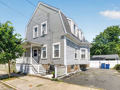 216 Cedar St