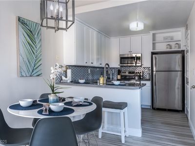 4400 S Jones Blvd UNIT 2066