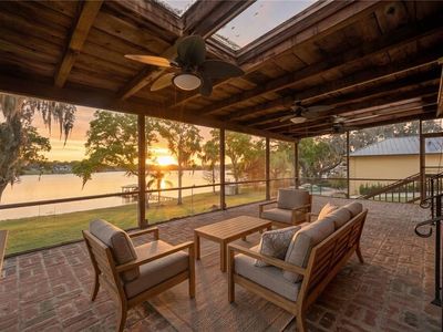 2874 E Crooked Lake Dr