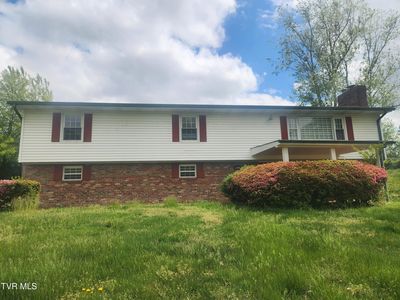 321 Valley Dr