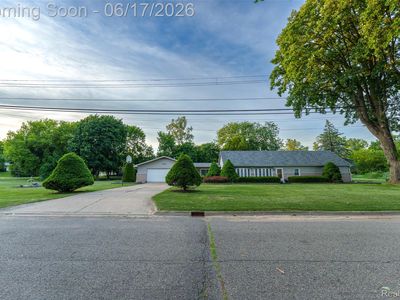 921 E Northfield Ave