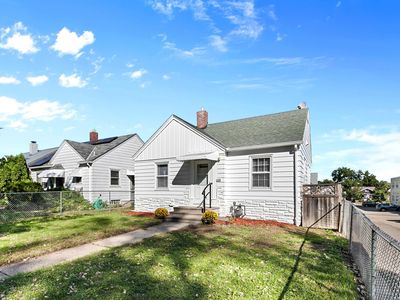 1119 Van Buren Ave