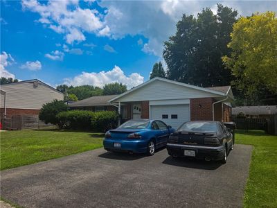 985 Hamlet Dr