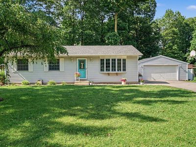 Property at 21650 Maple Glen Dr, Edwardsburg, MI