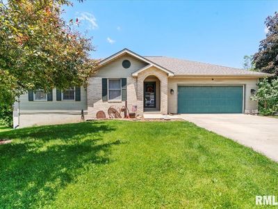 Property at 15 Belridge Dr, Sherman, IL