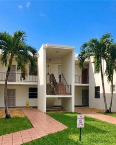 8990 SW 24th St APT 19