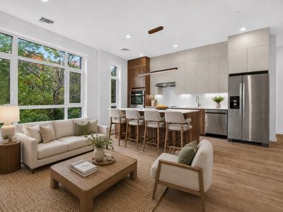 13 Warwick St #206