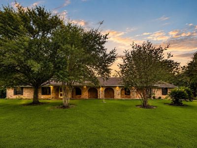 327 Maple Dr