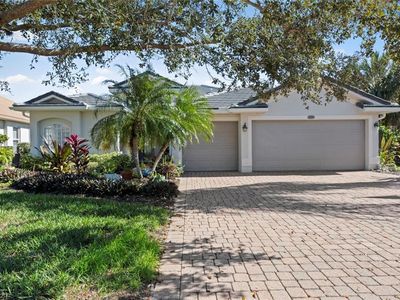 25072 Purple Emperor Way