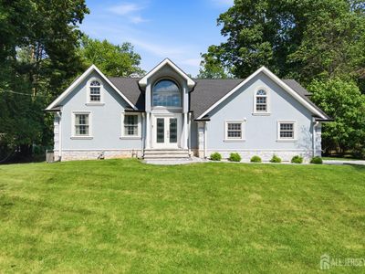 6 Whitewood Rd