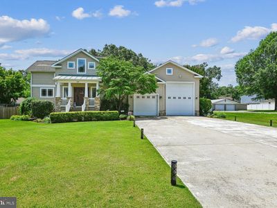 319 6th Ave NE
