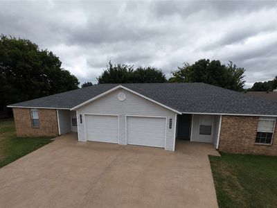 1372 & 1374 N Chickadee Ave