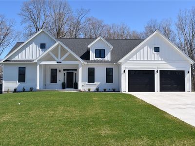 1207 Lake Point Dr