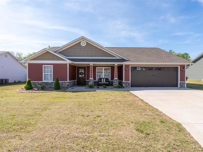 230 Macintosh Ln