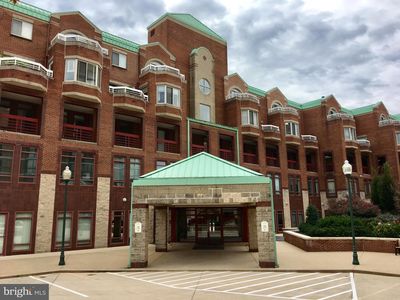 22 Courthouse Sq APT 407