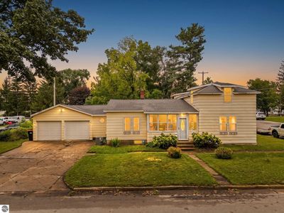 Property at 139 W 5th Ave, Reed City, MI