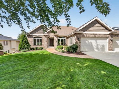 100 Autumnwood Cir