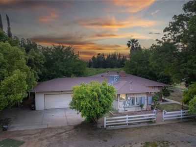 3389 E Olive Ave