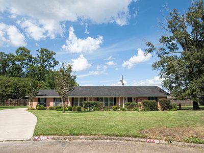 2080 Higgins Cir
