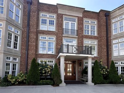 3821 W End Ave Suite 202