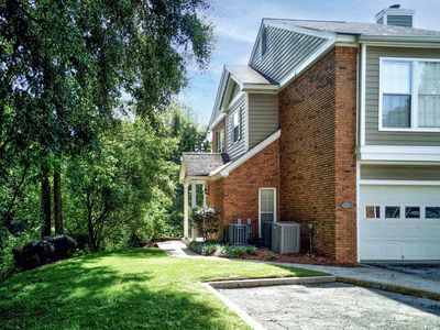 1940 Waterford Pl