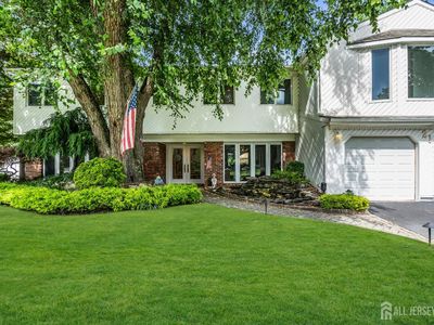 21 Alberta Dr
