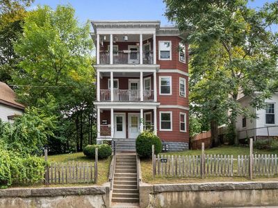 99 Laurel Ave