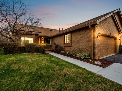 2211 London Bridge Dr