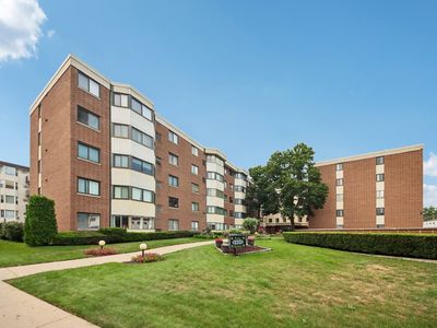 5500 Lincoln Ave Unit 107