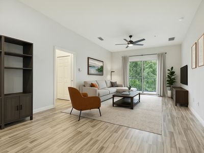 503 Golden Lake Loop St