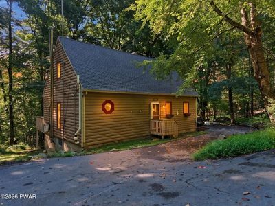 126 Winterberry Dr