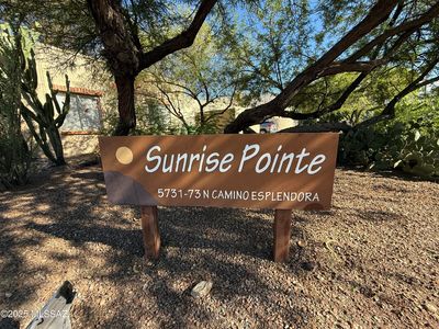 5763 N Camino Esplendora