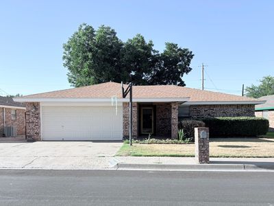 1401 W Caprock St