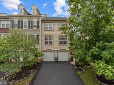 9155 Ribbon Falls Loop