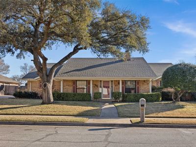 Property at 1116 Clear View Dr, Bedford, TX