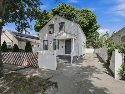 19 Carr St